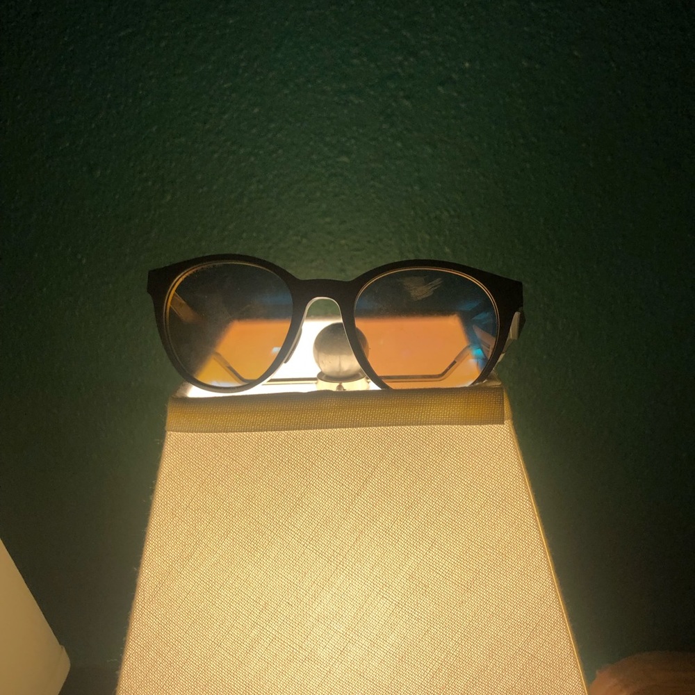 Women’s Oakley sunglasses